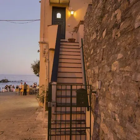 Via Boccadasse 2 * 热那亚